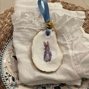 Hand-Painted Bunny Oyster Shell Ornament - White & Blue.     Peter Rabbit.